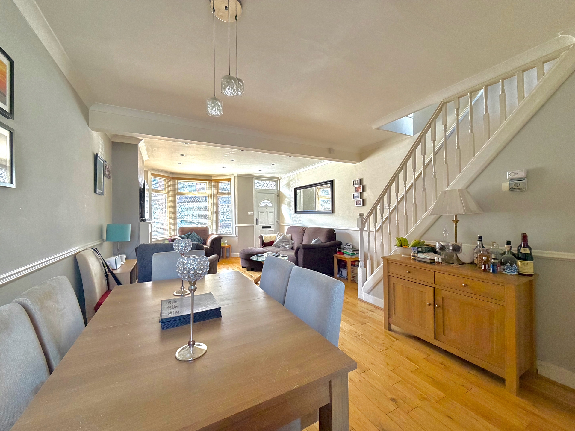 Living/Dining Area
