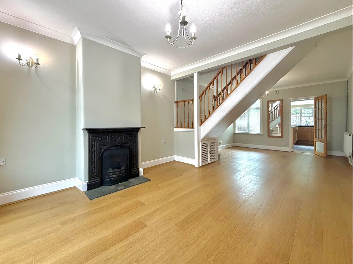 Through Lounge