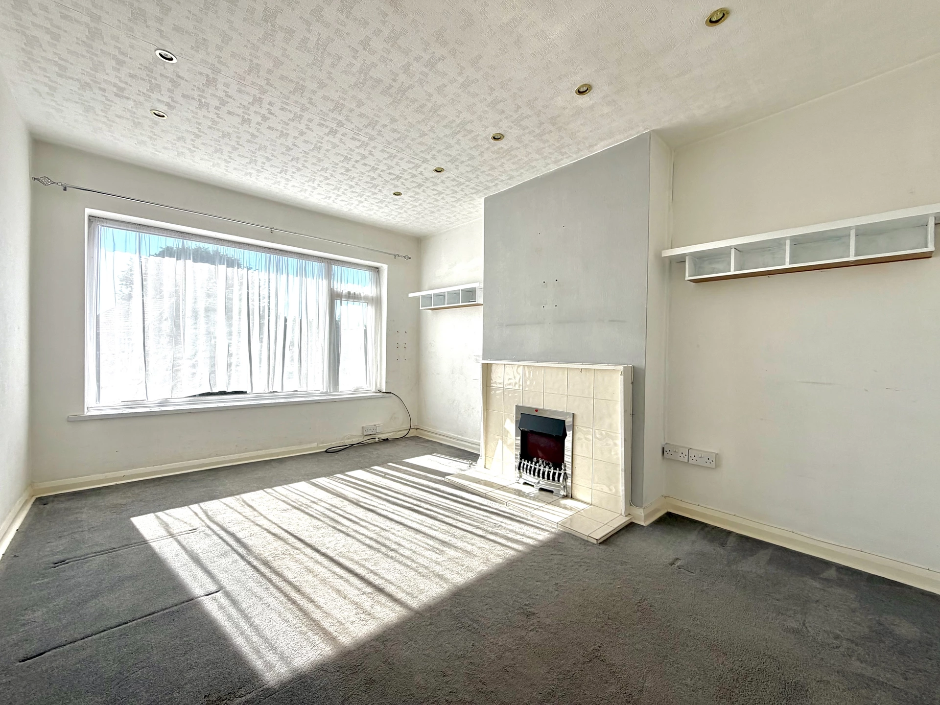Living/Dining Area