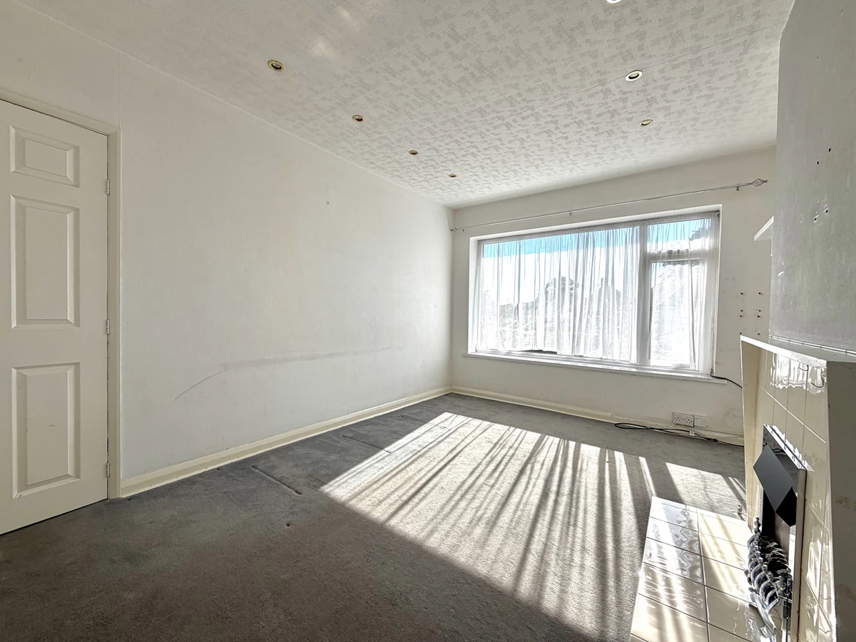 Living/Dining Area