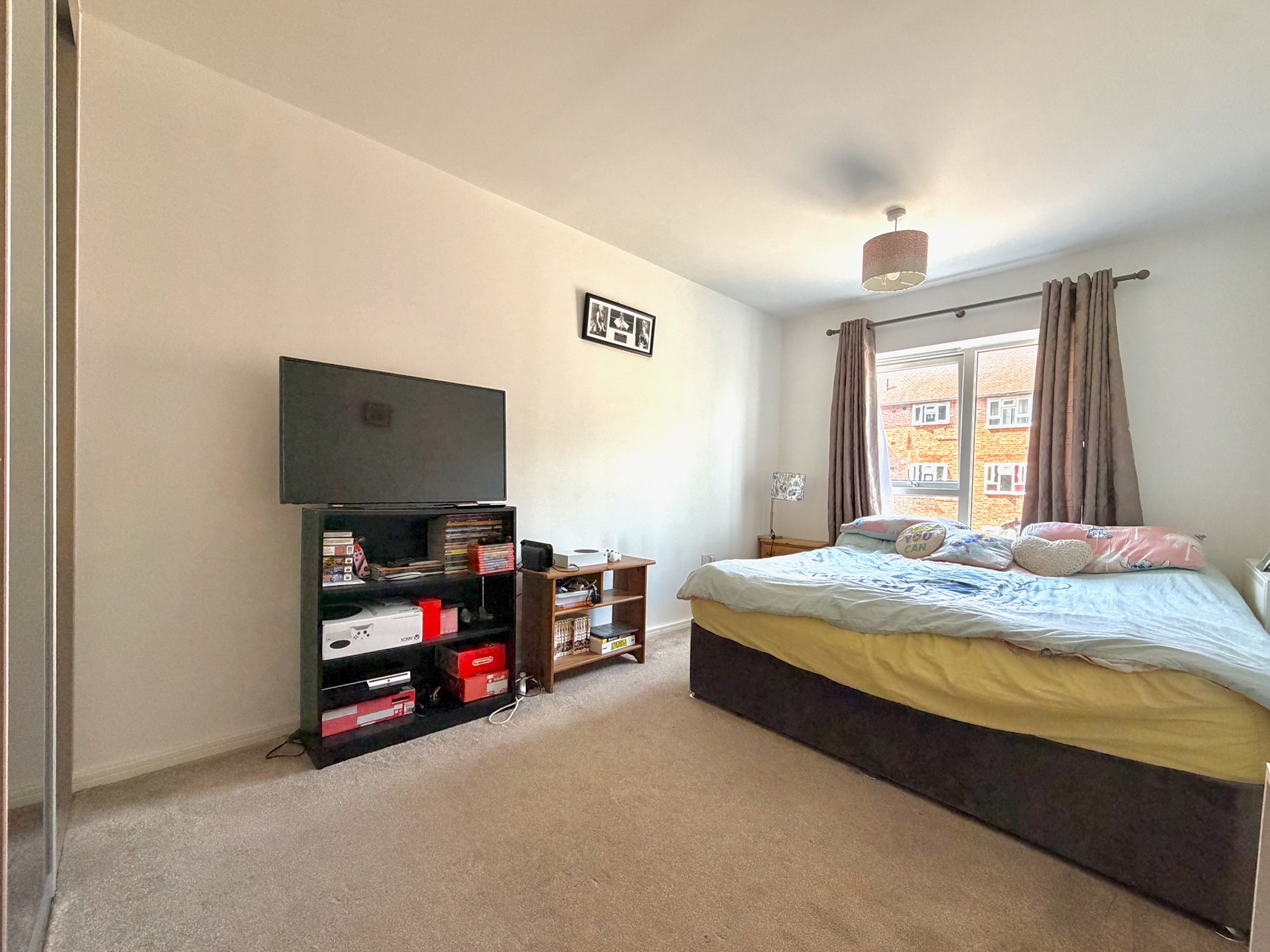 Bedroom Cont'd