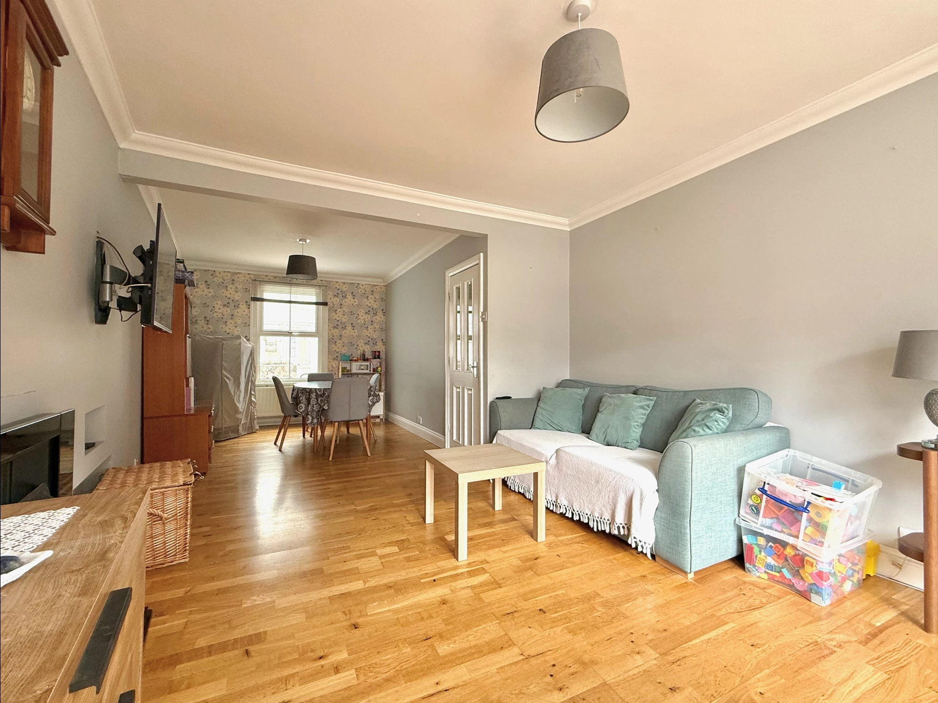 Through Lounge/Diner