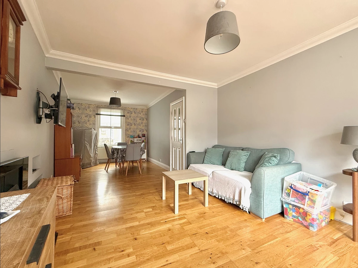 Through Lounge/Diner