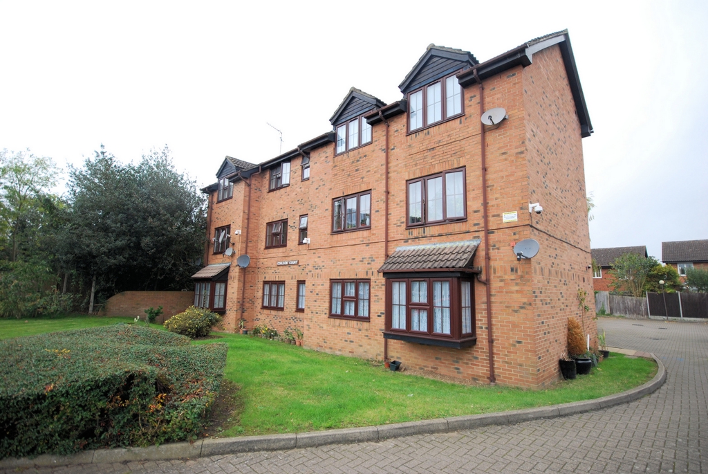 Property To Rent Coulson Court, London Colney, AL2 2 Bedroom Flat