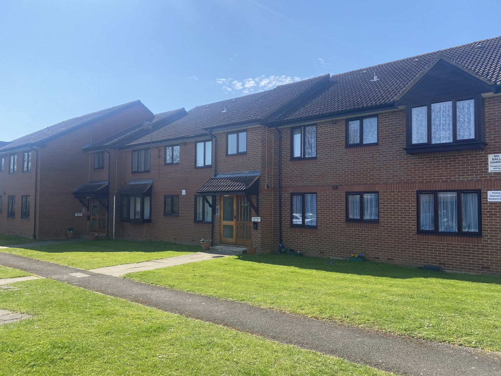 Broadlake Close London Colney St Albans AL2