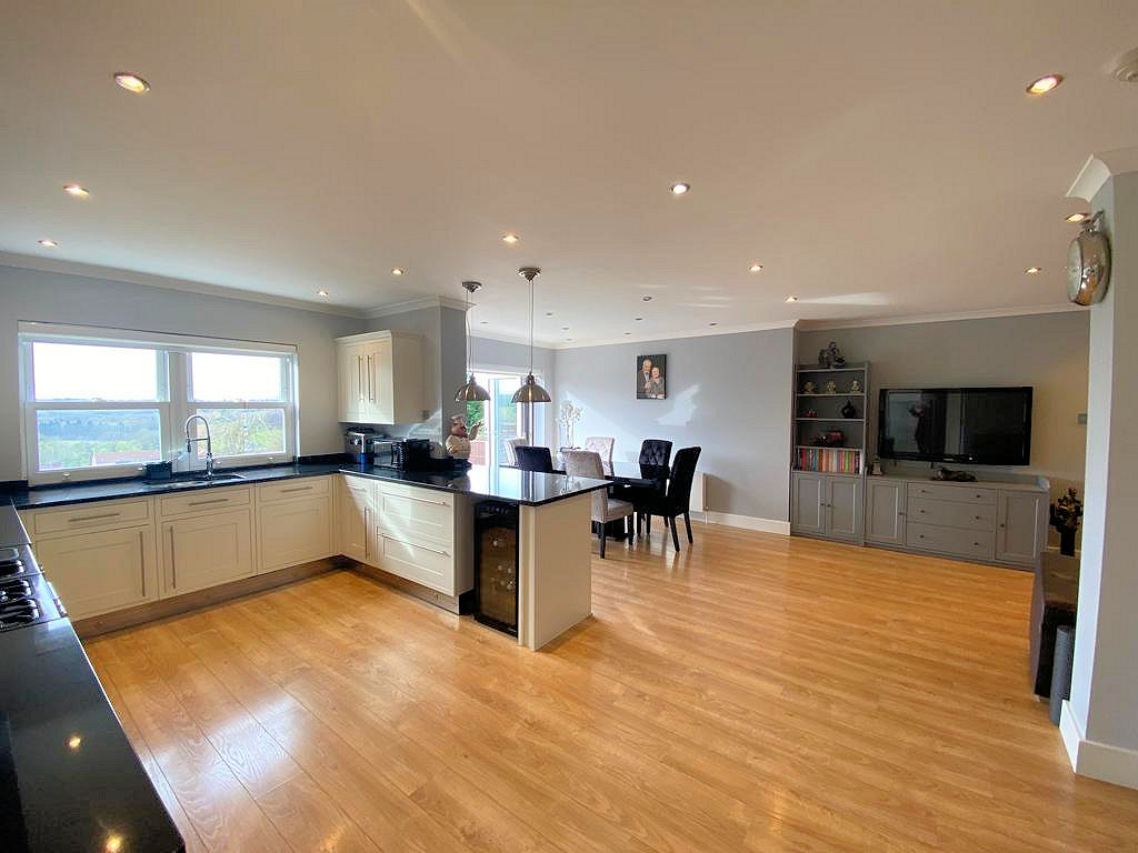 Property For Sale The Ridgeway, Northaw, EN6 4 Bedroom Detached