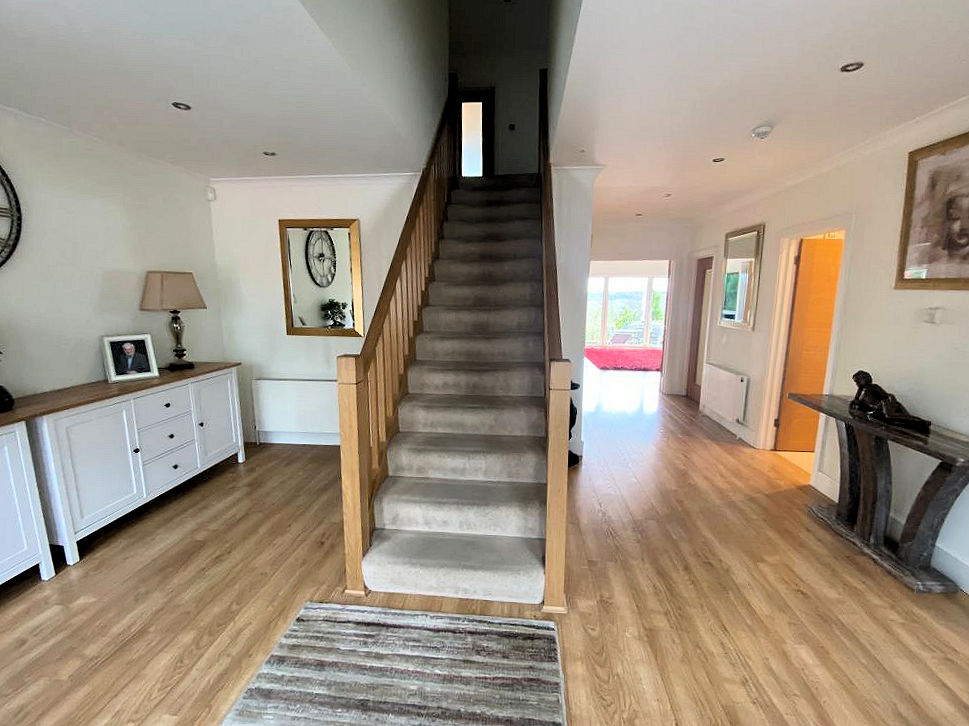 Property For Sale The Ridgeway, Northaw, EN6 4 Bedroom Detached