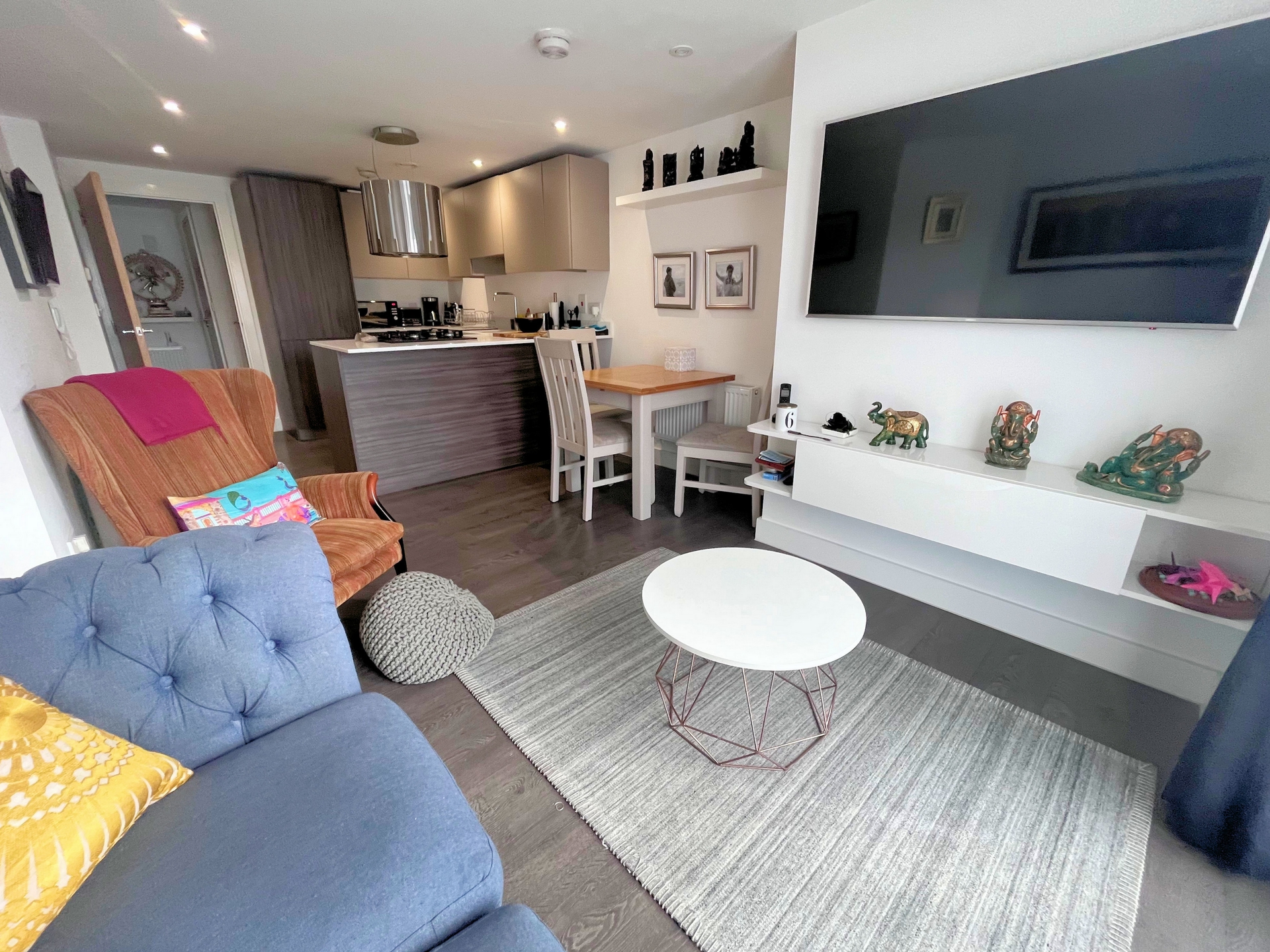 Property For Sale Watling Street, Radlett, WD7 3 Bedroom Apartment