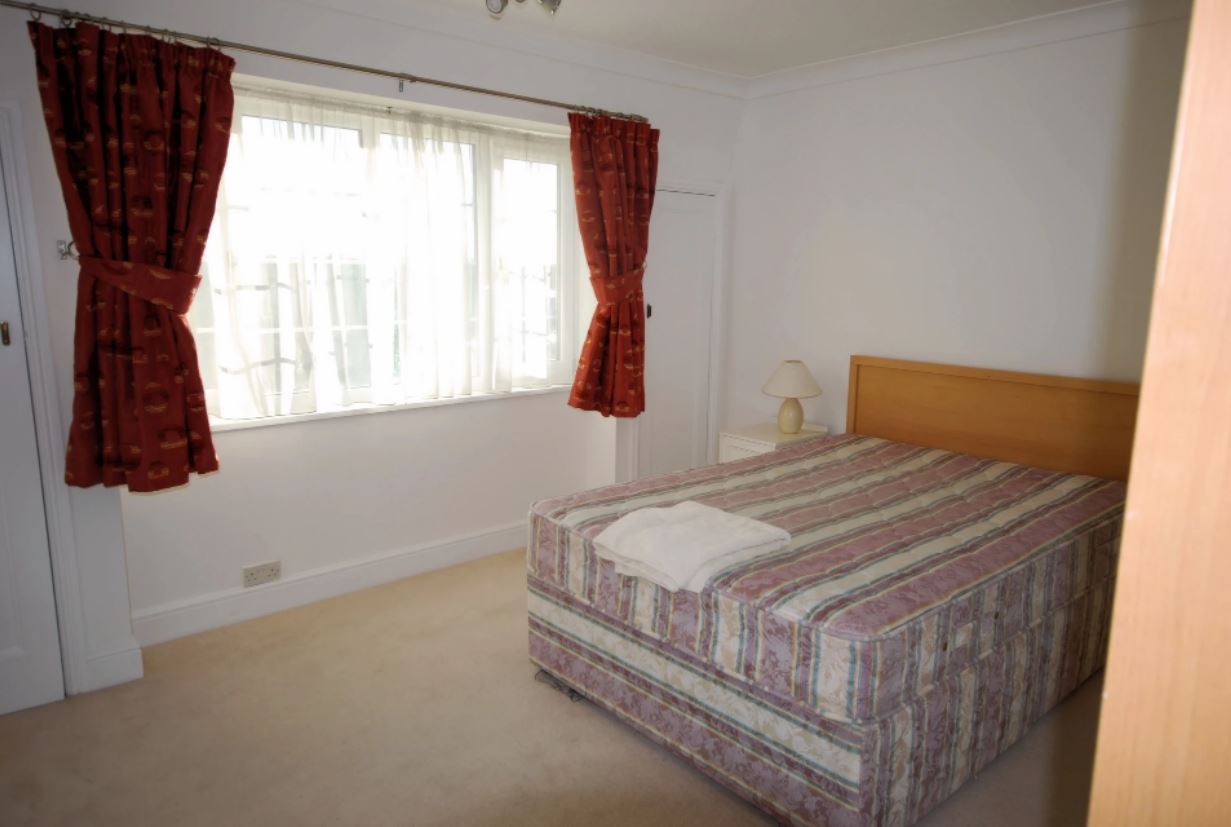 Property For Sale Belmont Close, Cockfosters, EN4 3 Bedroom Apartment