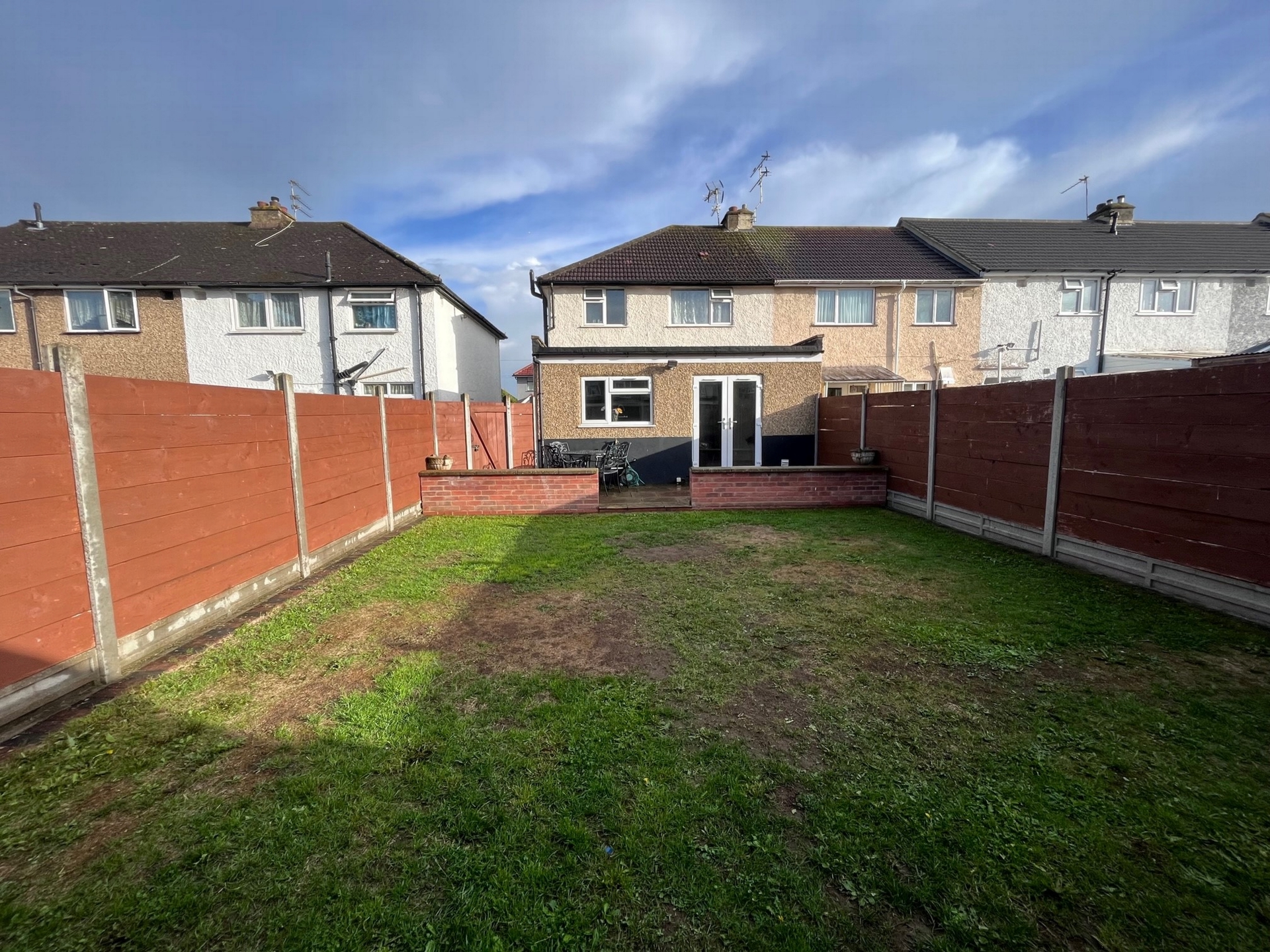 Property For Sale Napsbury Avenue, London Colney, AL2 3 Bedroom End