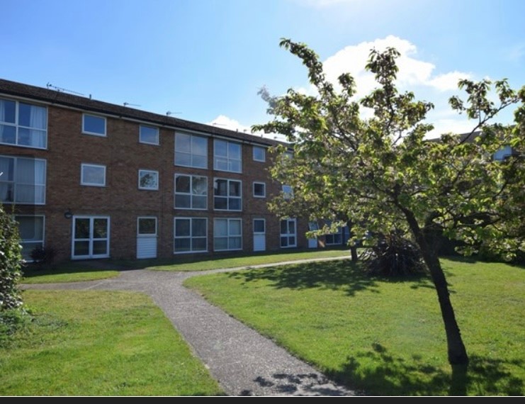 Property For Sale Meadow Close, London Colney, AL2 2 Bedroom Flat