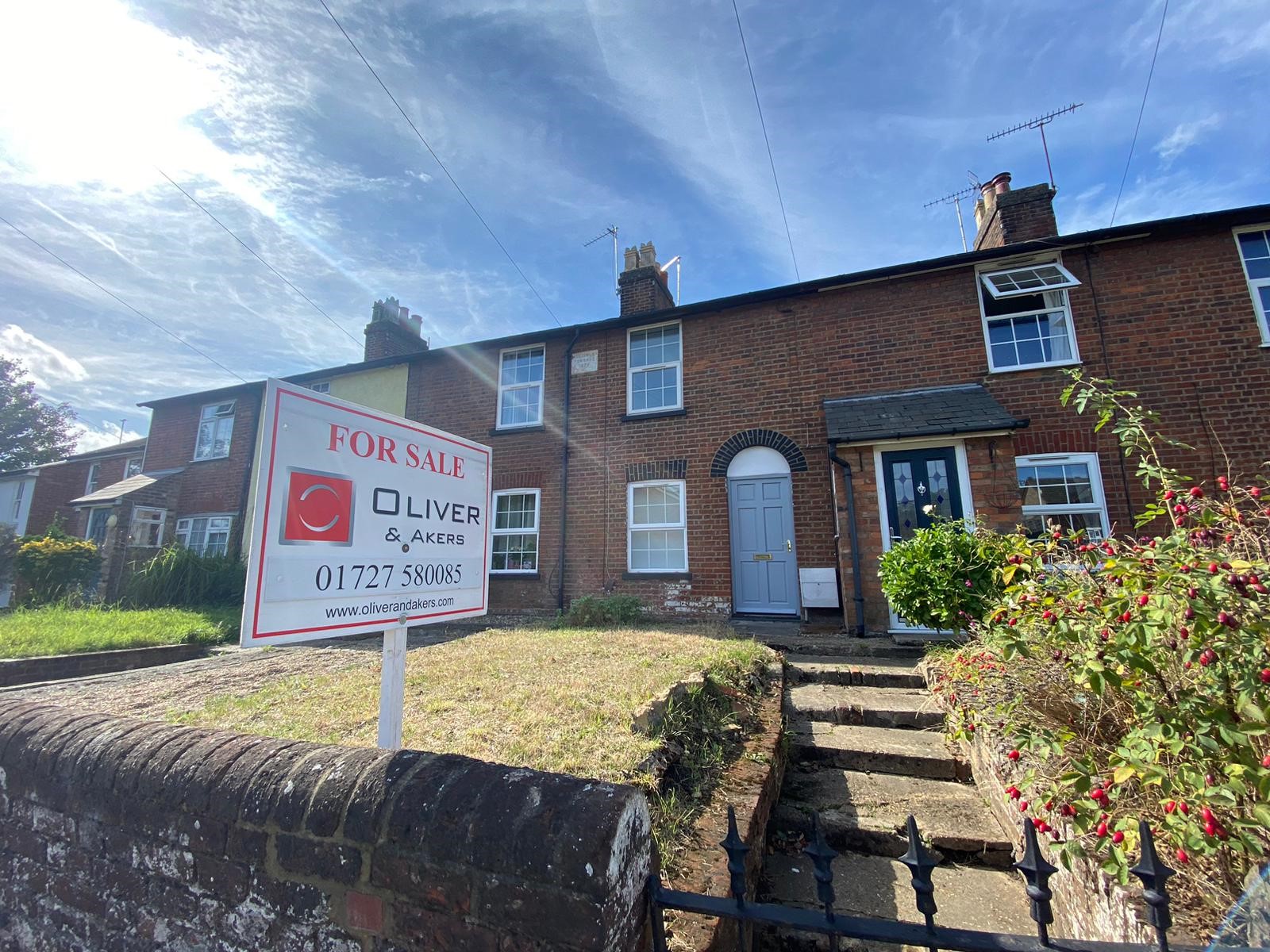 Property For Sale High Street, London Colney, AL2 2 Bedroom Cottage