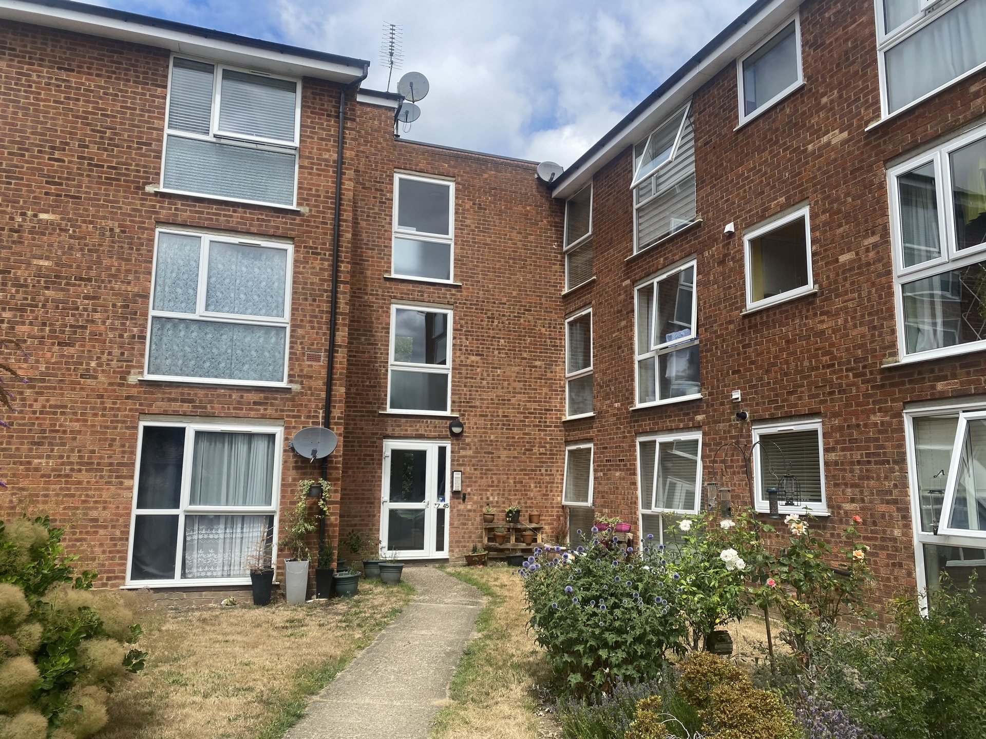 Hardwicke Place London Colney St Albans AL2