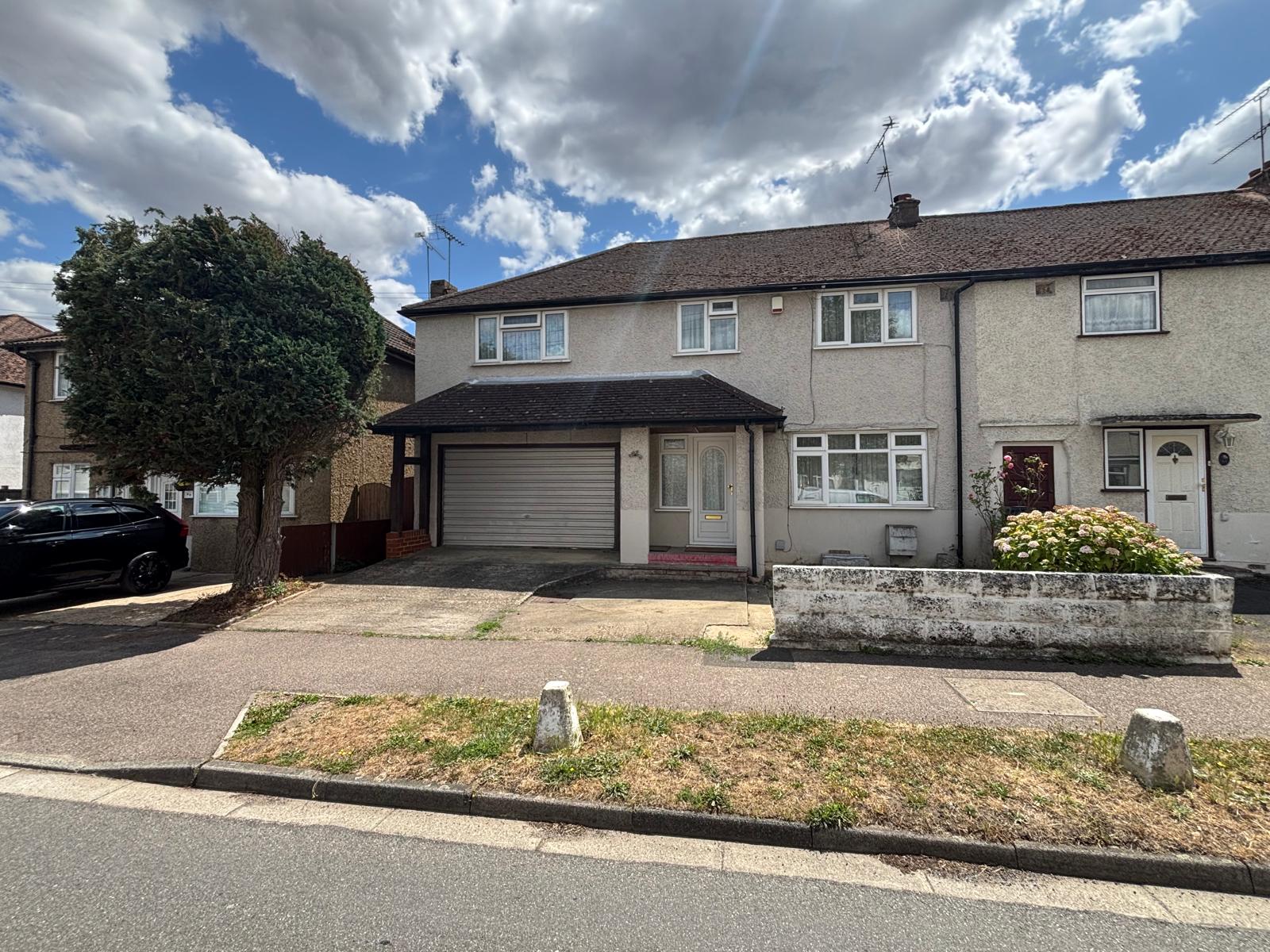 Napsbury Avenue London Colney AL2