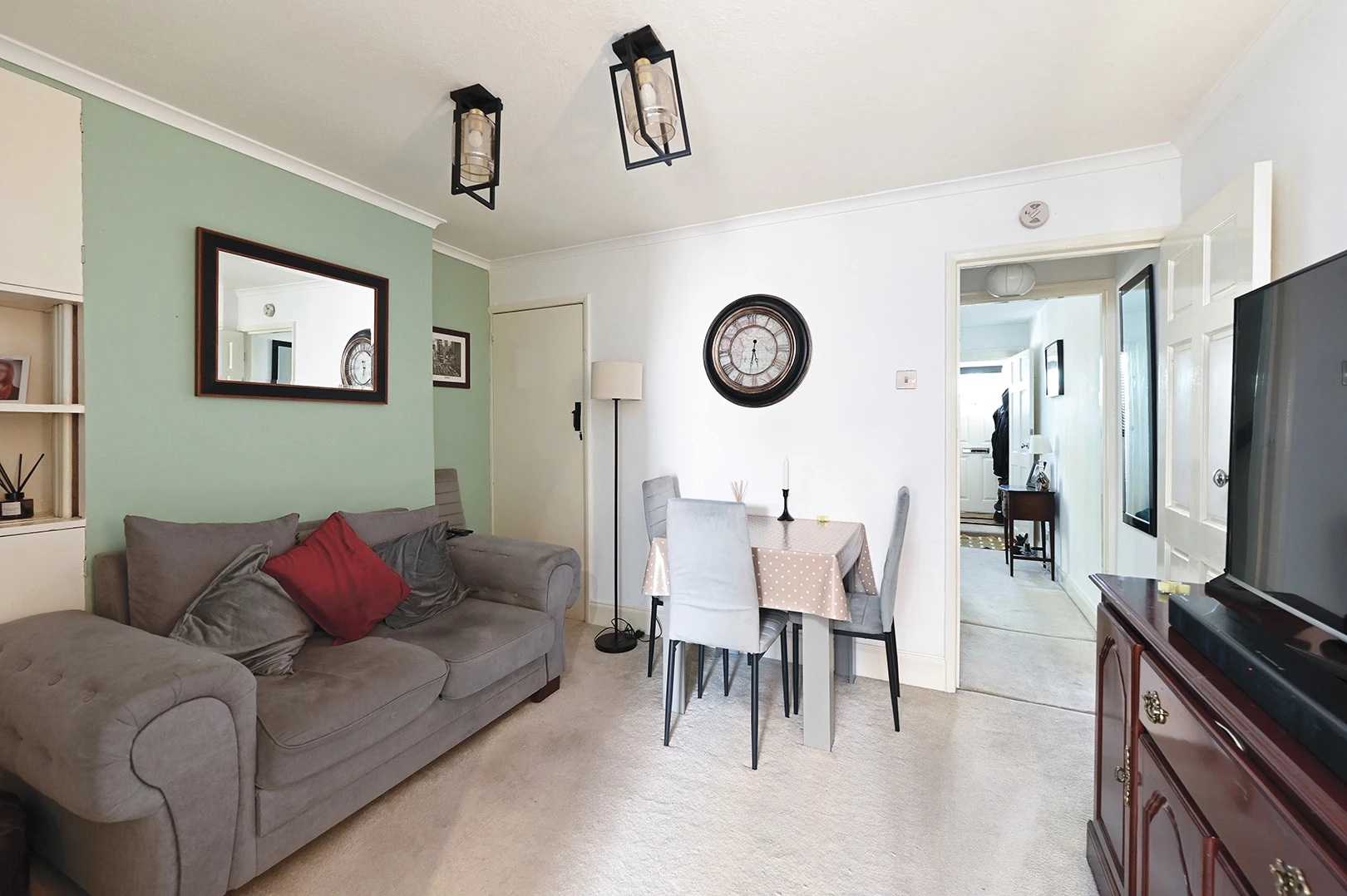 Living Dining Area