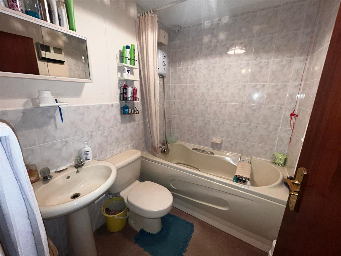 Property For Sale Ashley Court, Hatfield, AL10 2 Bedroom Flat through