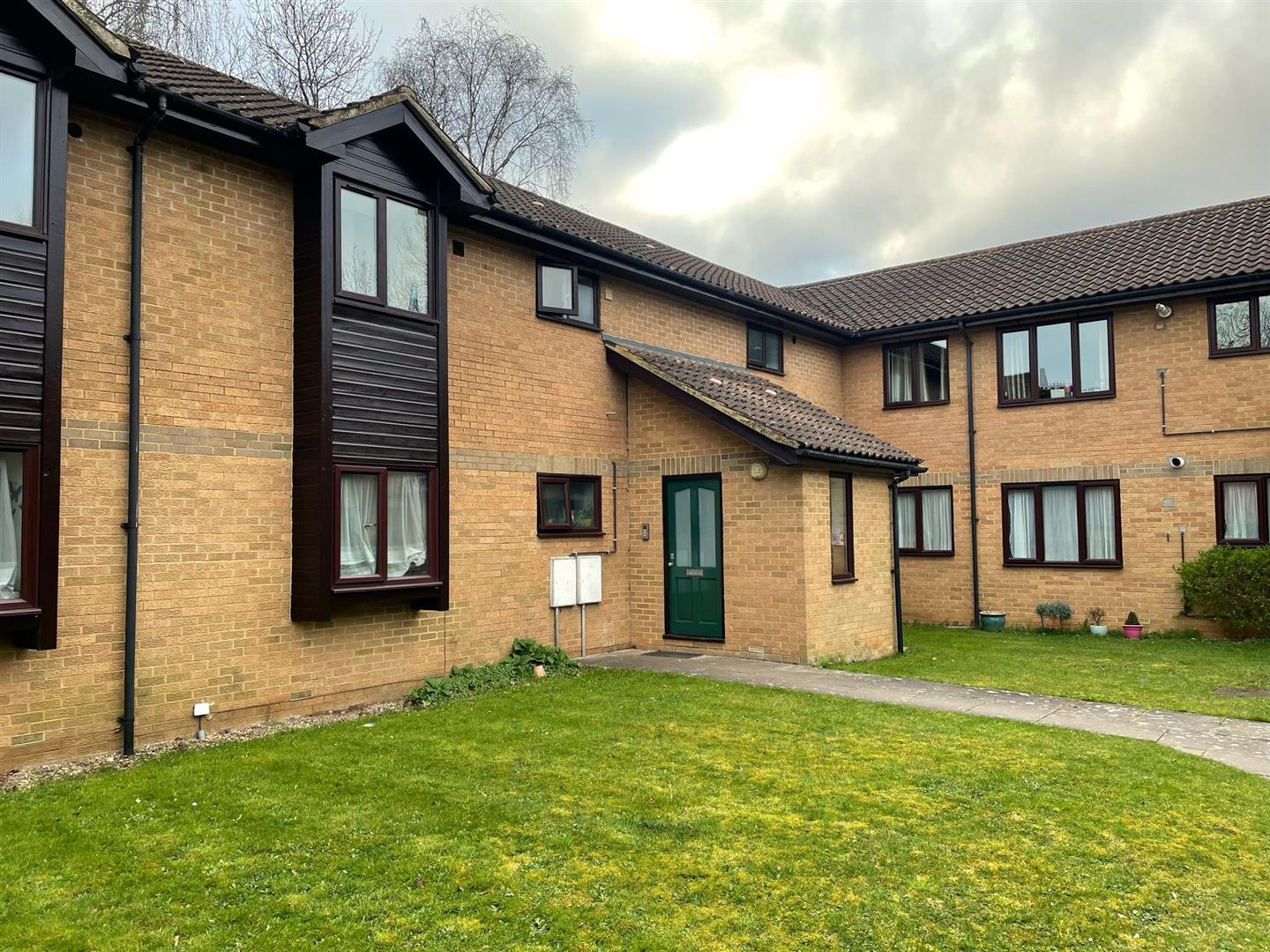 The Lindens Hatfield AL10