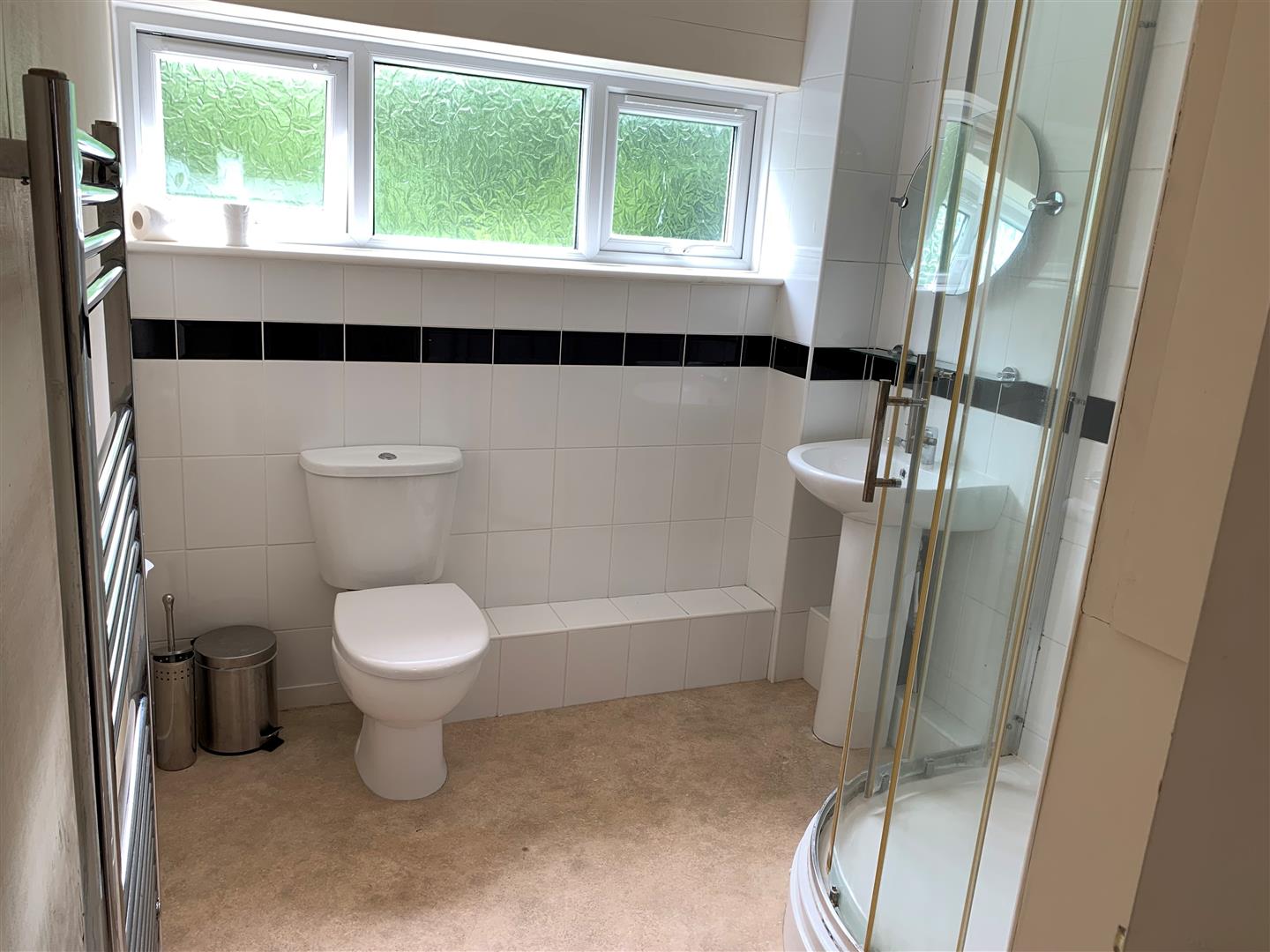showerroom.jpg