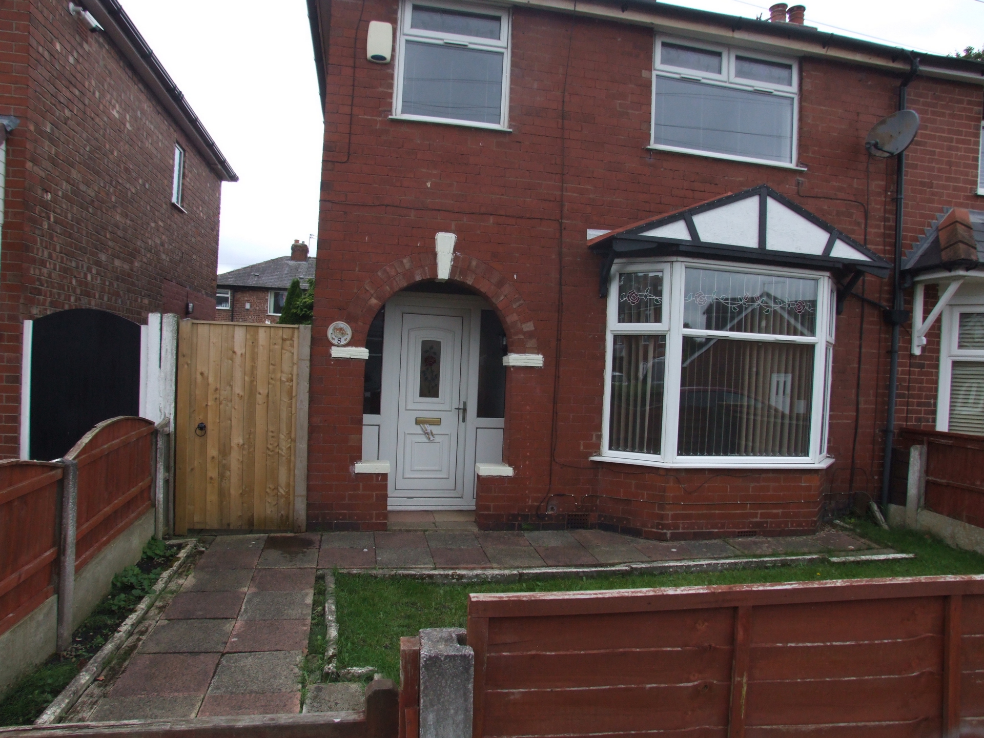 Property photo: Droylsden, Manchester, M43