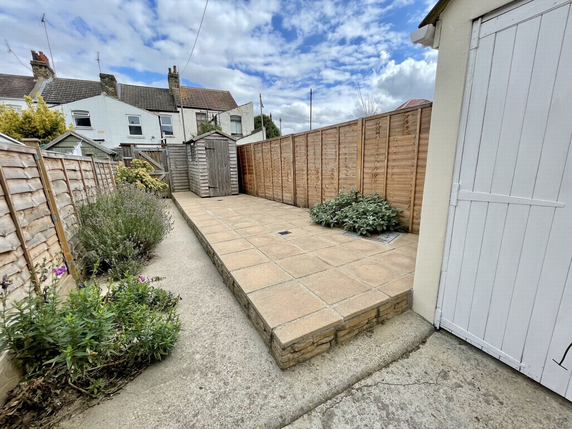 Property To Rent Stanley Road, Gravesend, DA11 2 Bedroom House