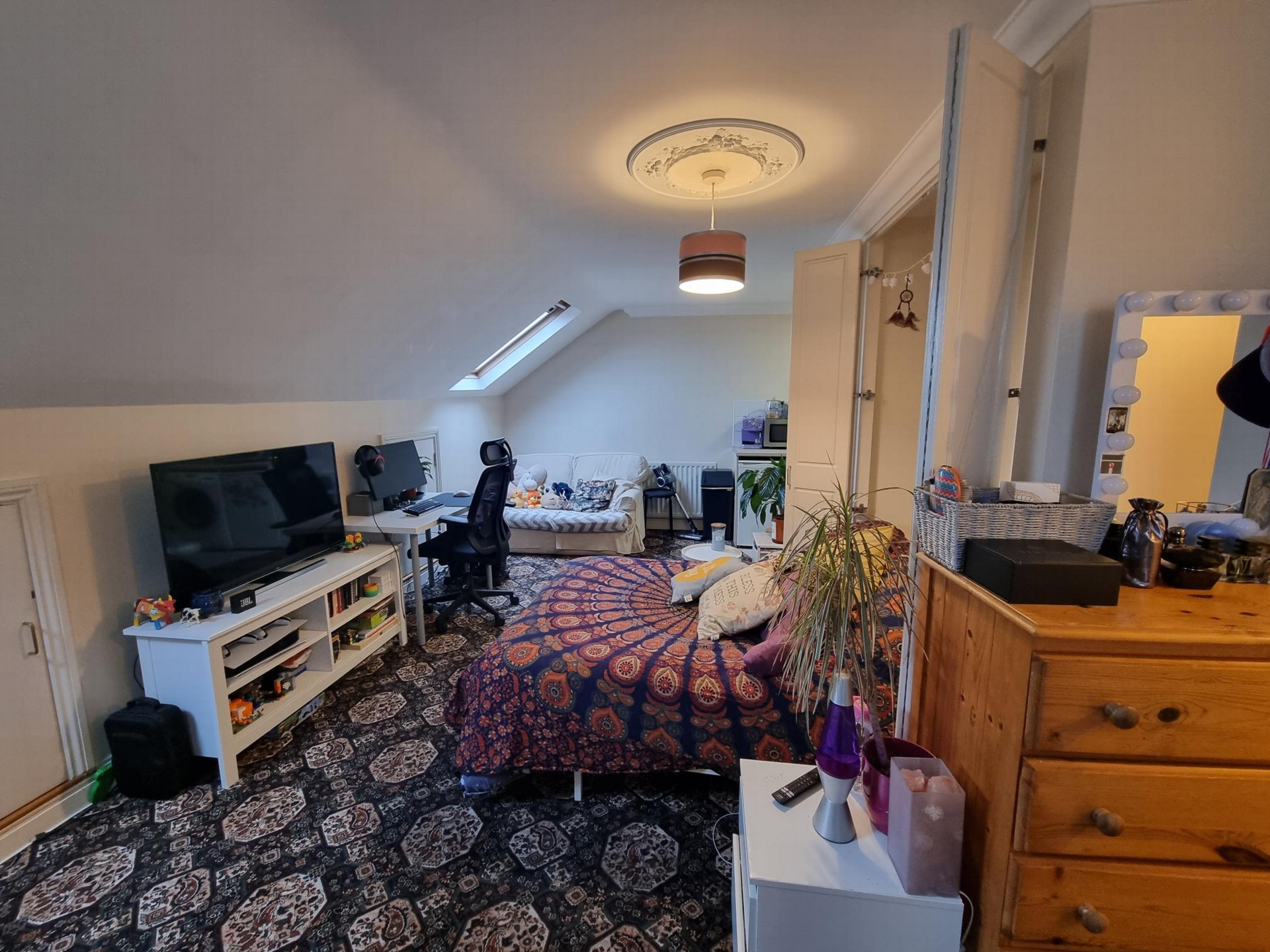 Photo 3