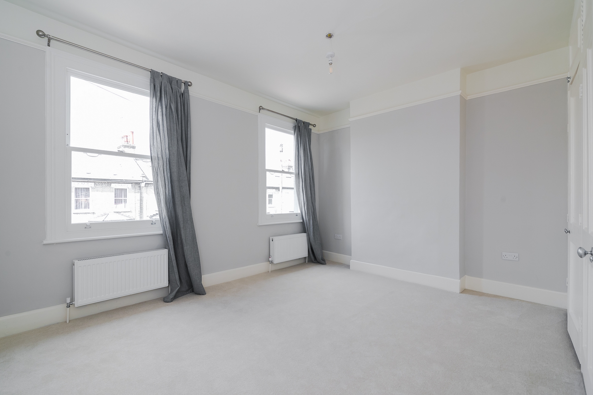 Property To Rent Fullerton Road, Wandsworth, SW18 2 Bedroom House