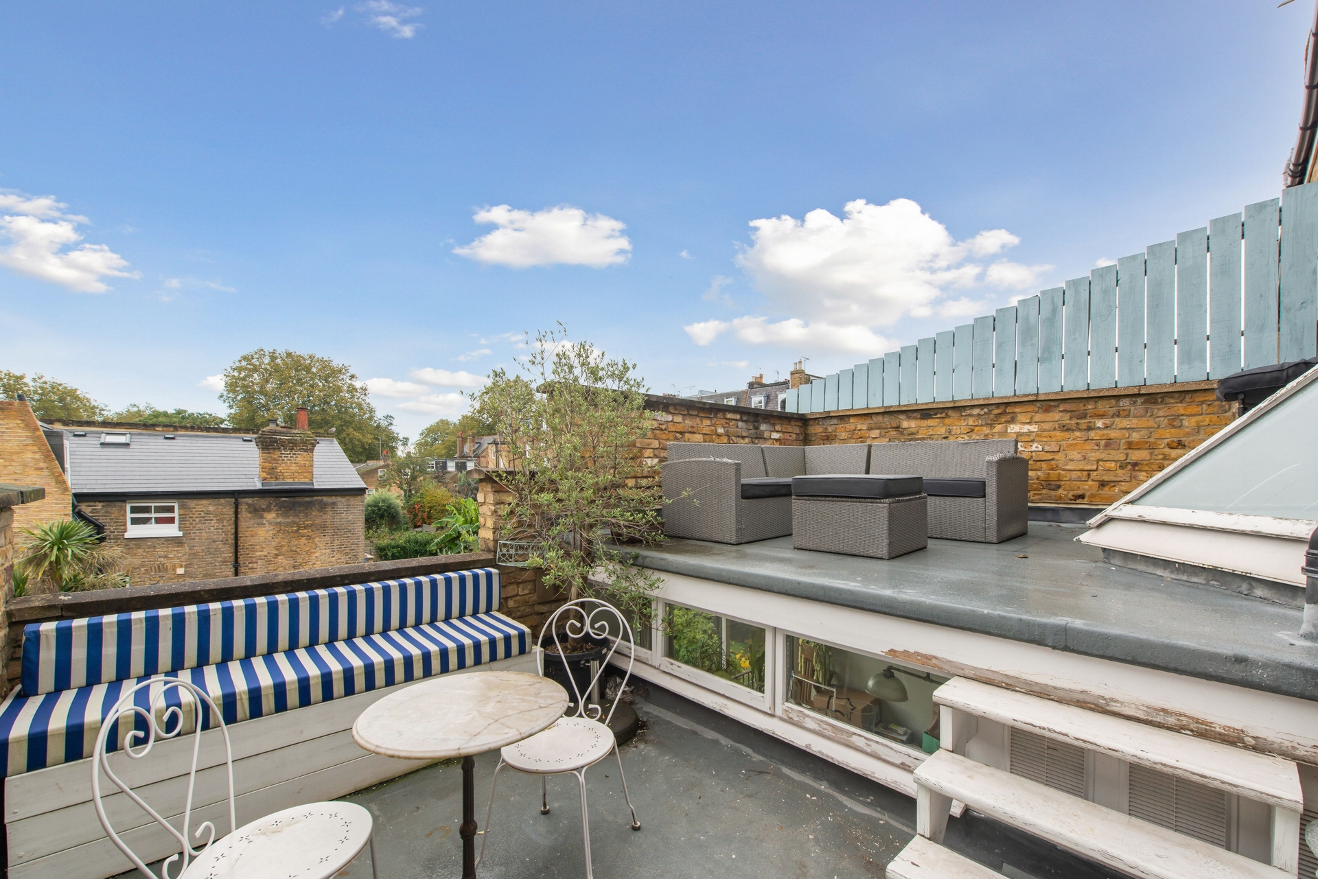 Property For Sale , Fulham, SW6 3 Bedroom through Realm