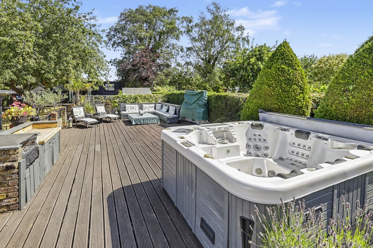 Photo 32