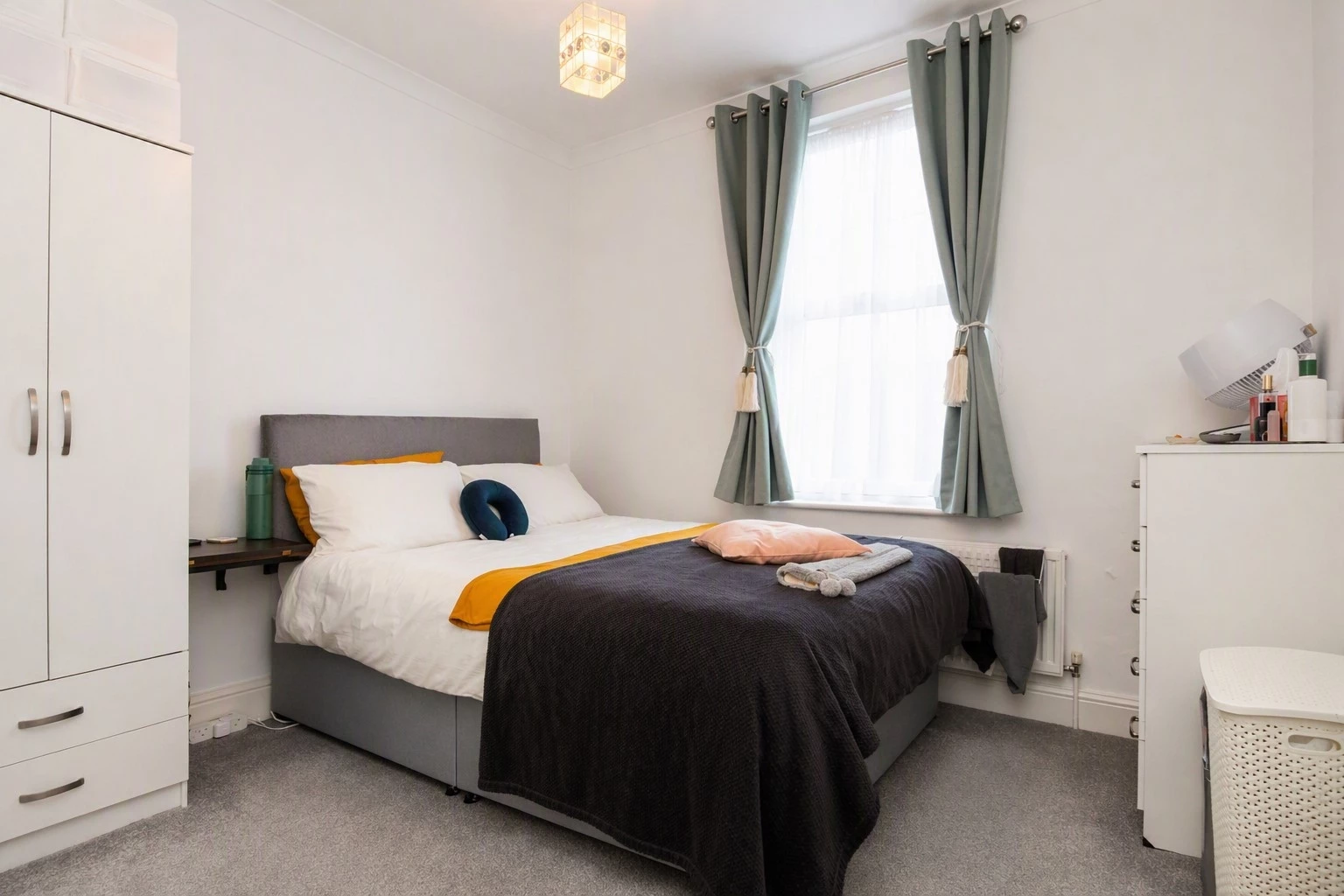 Bedroom2