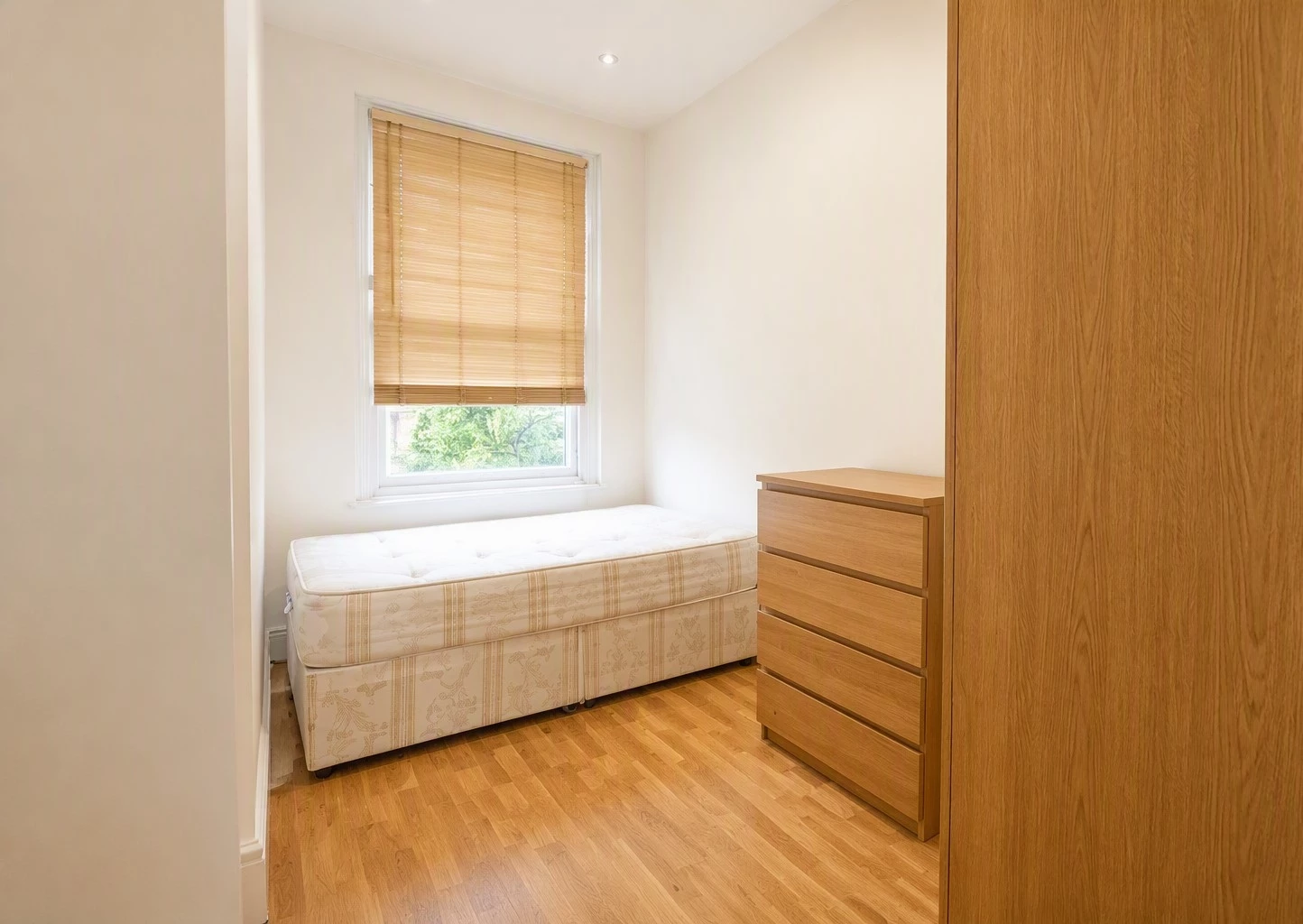 Bedroom2