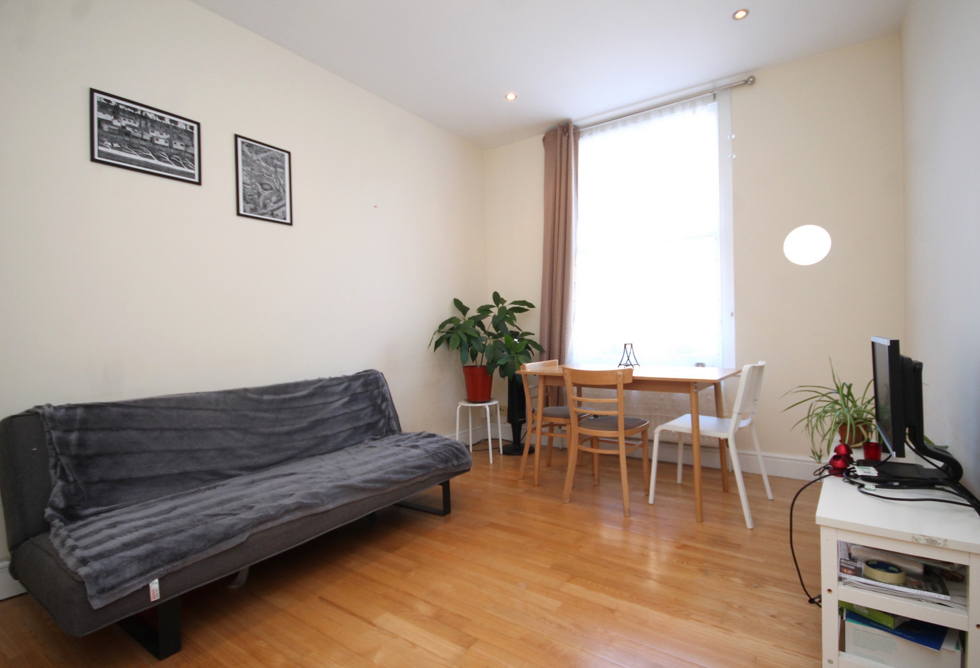 Seven Sisters Road Islington London N7