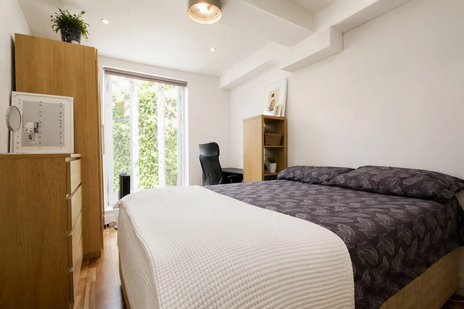 Bedroom2