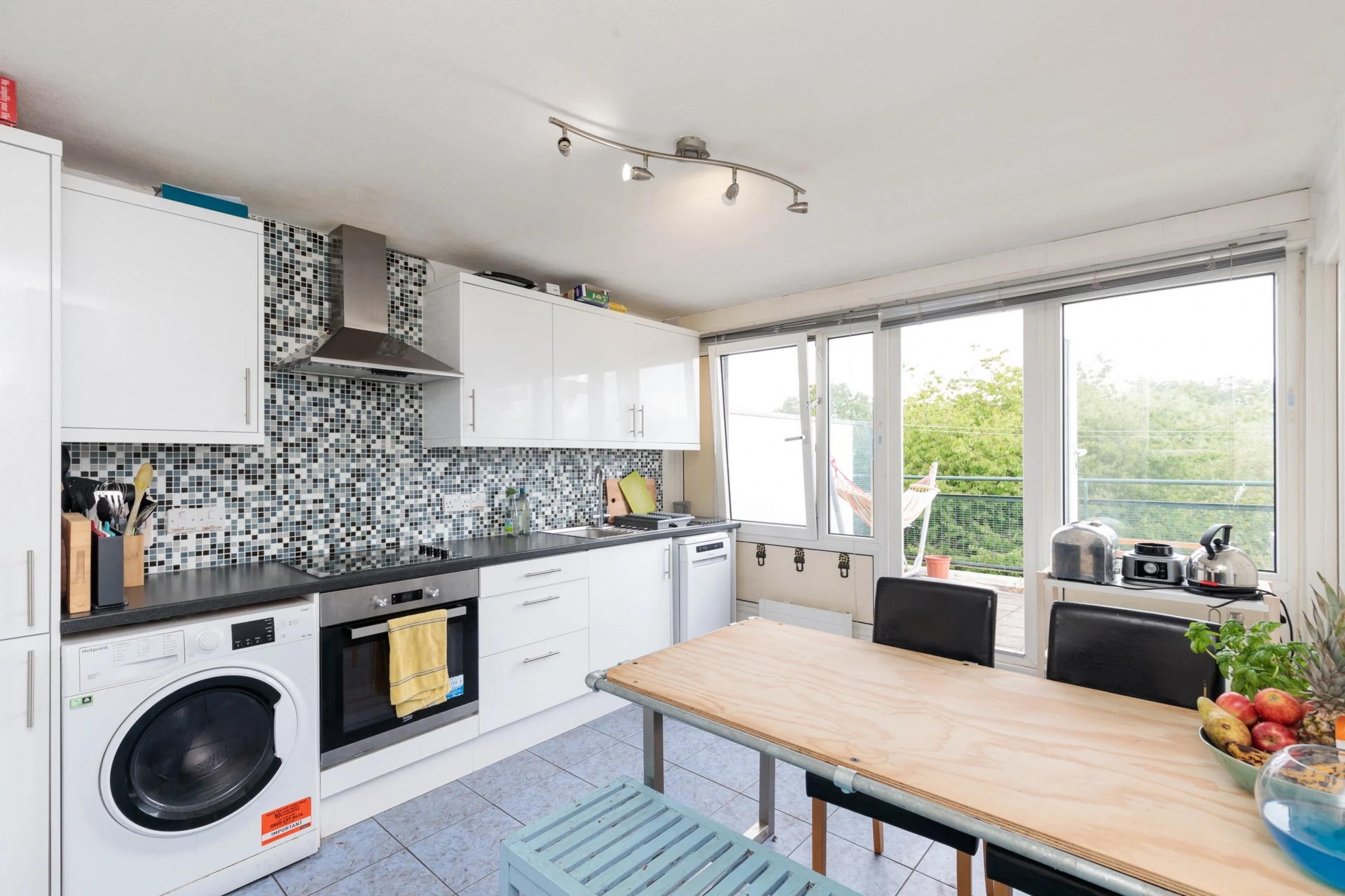 Kitchen 1