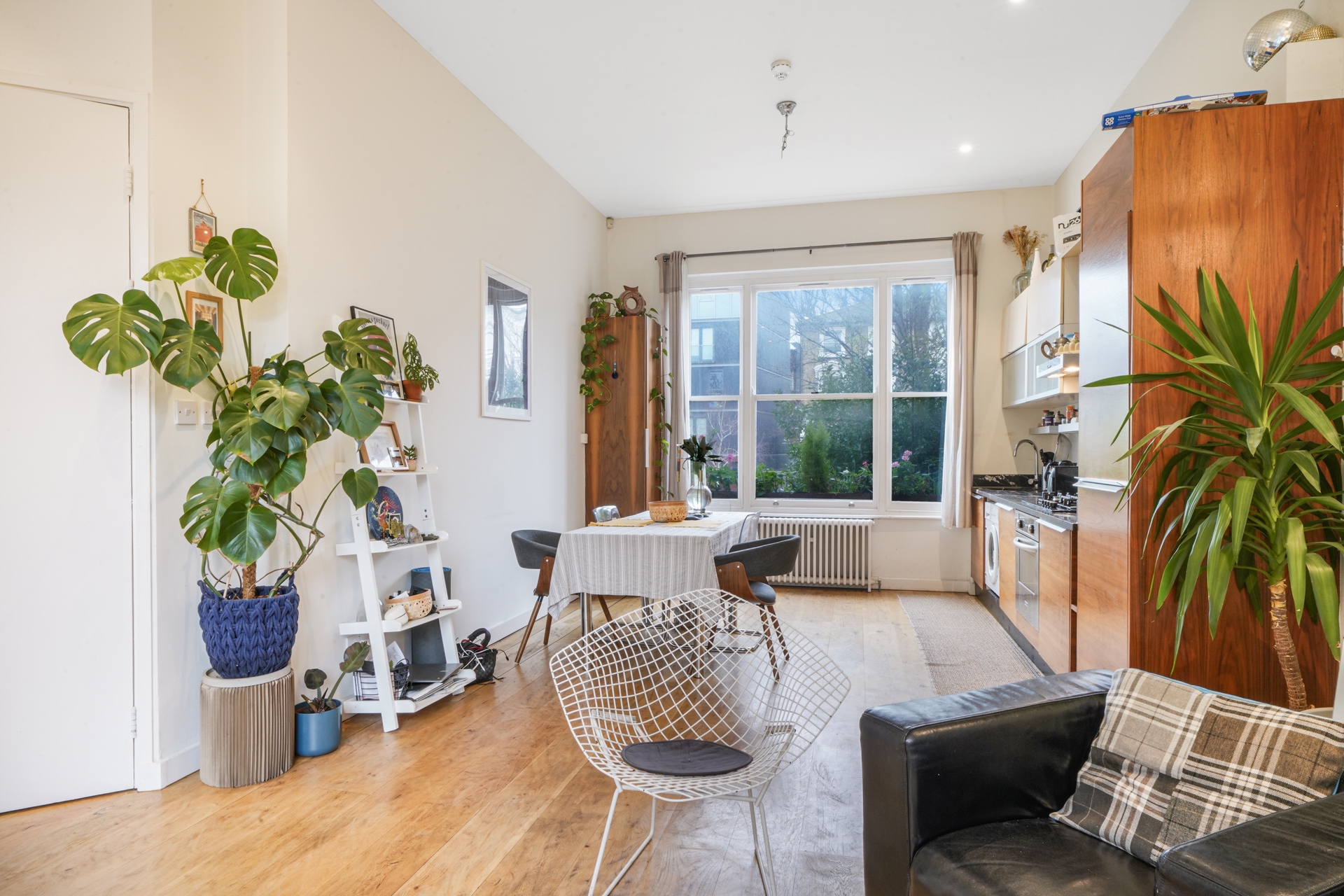 Property For Sale Camden Road, Camden, N7 2 Bedroom Flat through