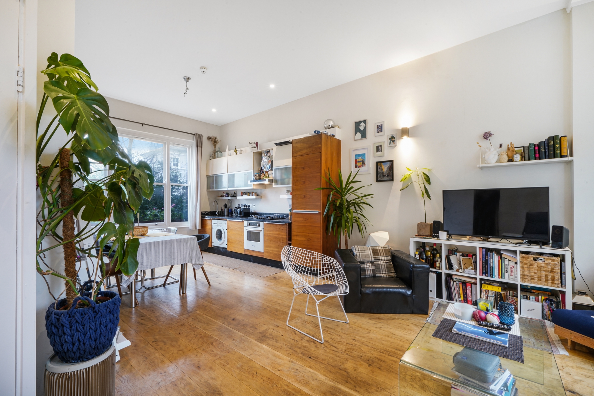 Property For Sale Camden Road, Camden, N7 2 Bedroom Flat through