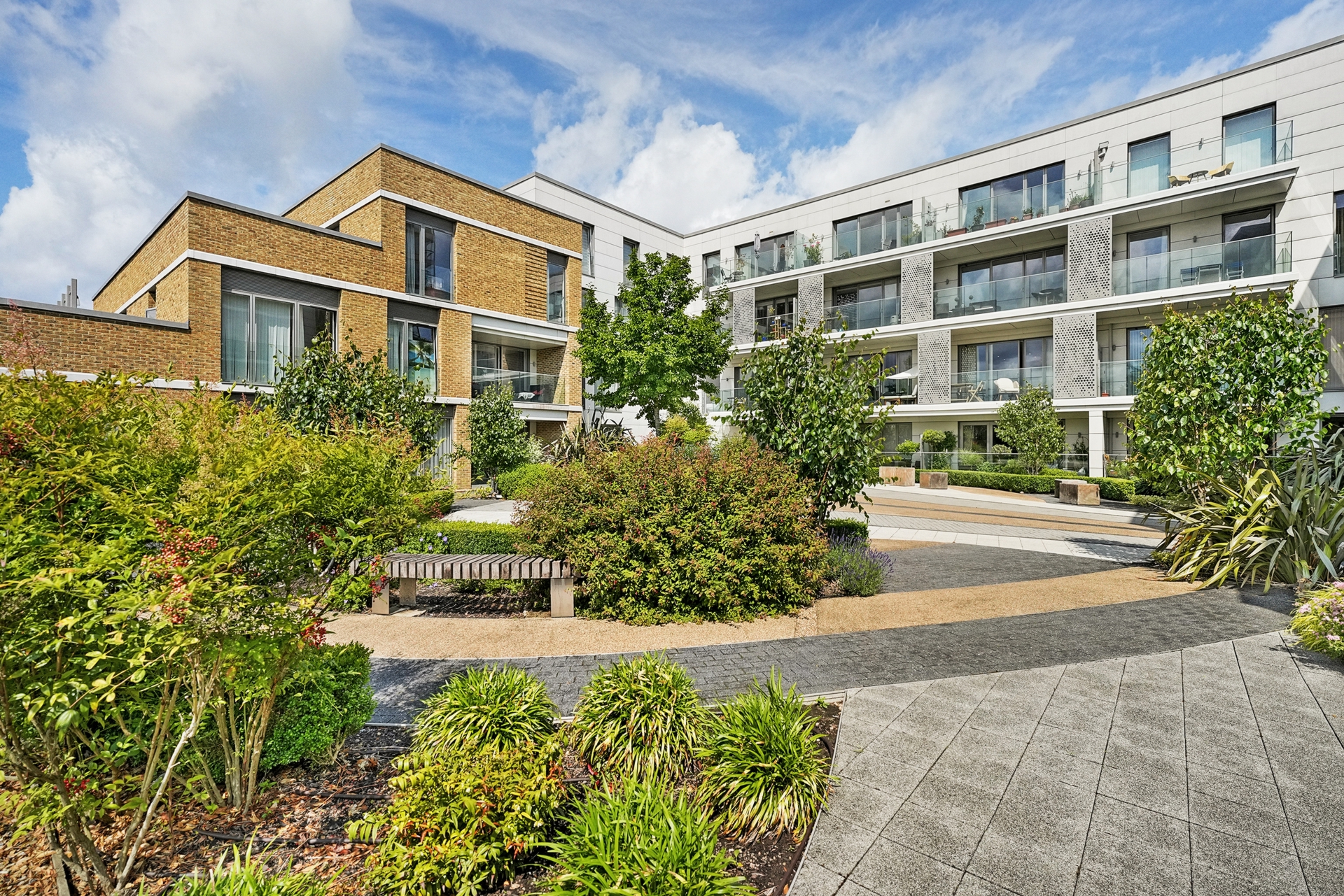 Acton Walk Whetsone London N20
