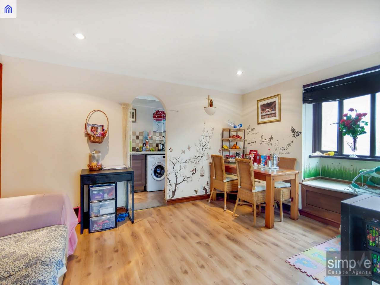 sim-001967-p-w-5oy0og3la