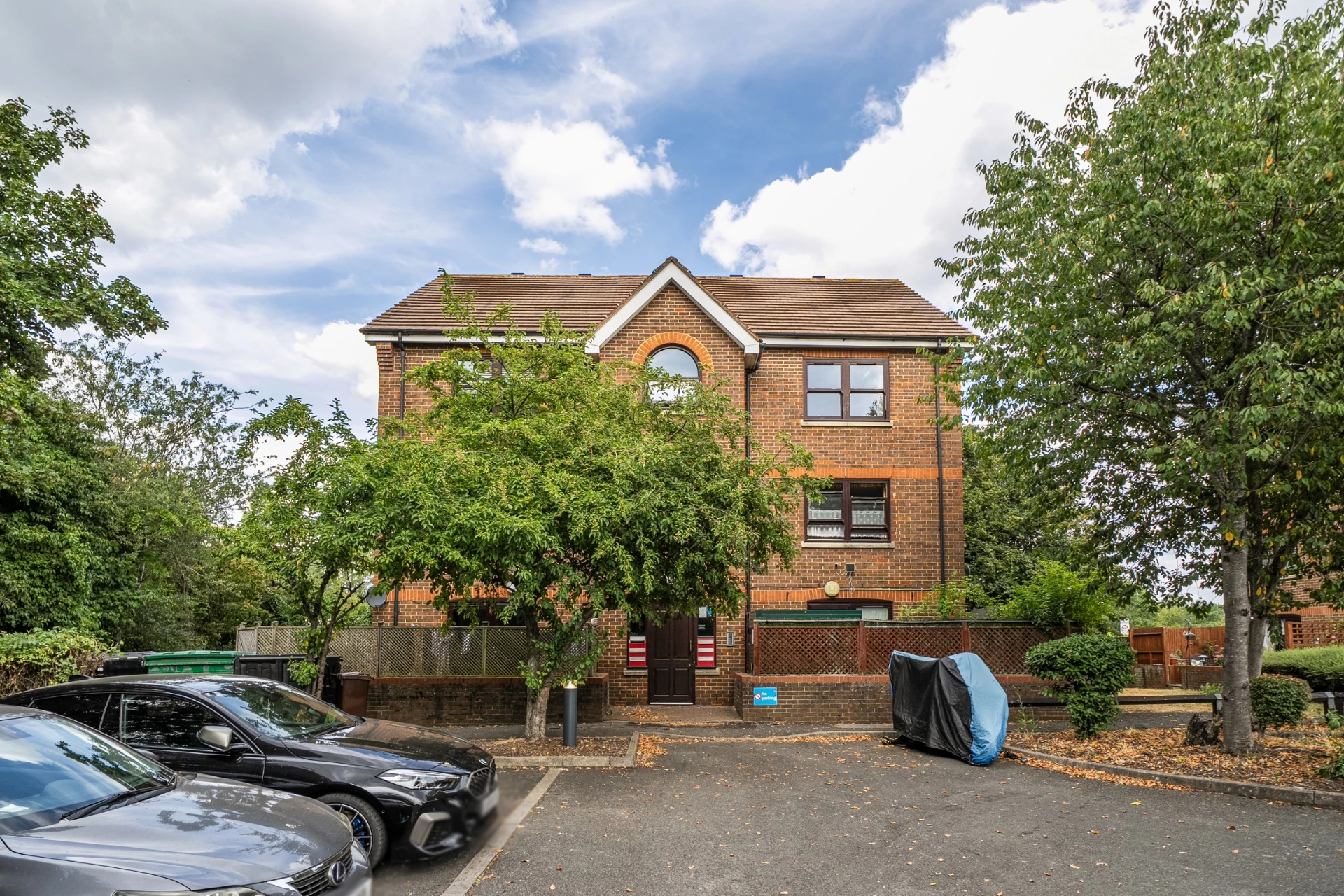 Property photo: Hayes, UB40XU