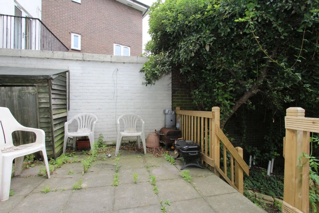 Photo 10