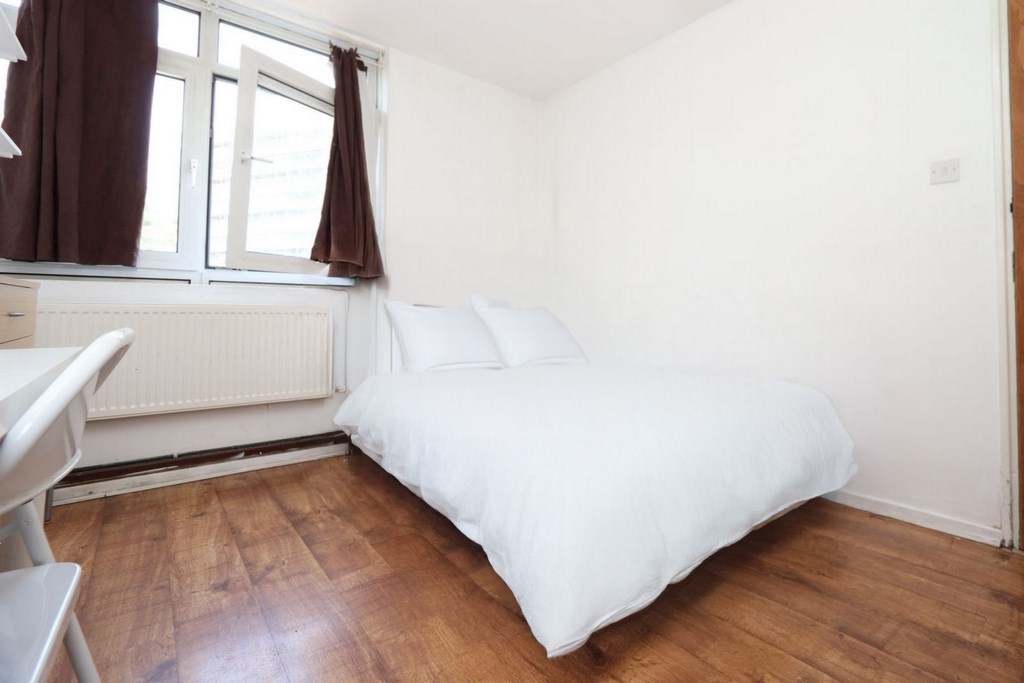 Similar Property: Double room - Single use in Stepney Green