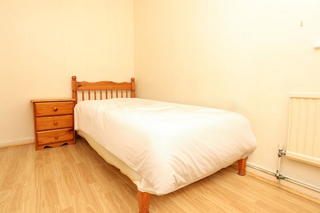 Similar Property: Single Room in Stratford