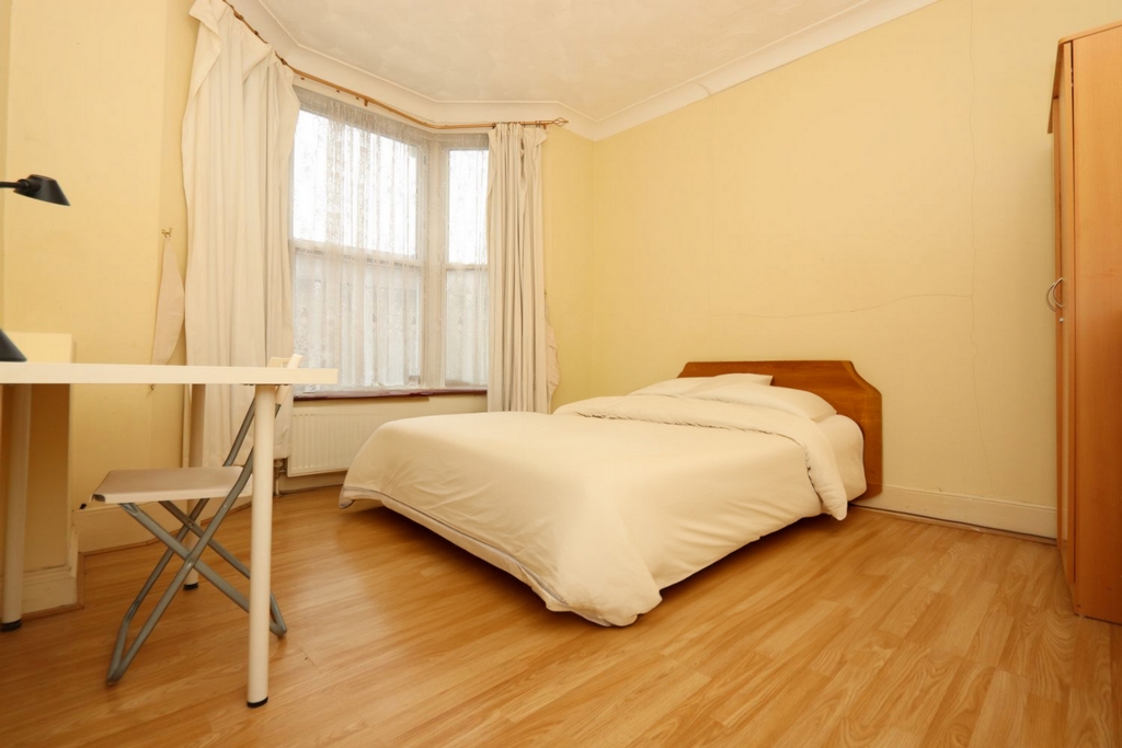 Property photo: Ashlin Road, E15