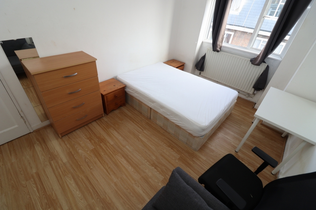 Similar Property: Double room - Single use in Bethnal Green