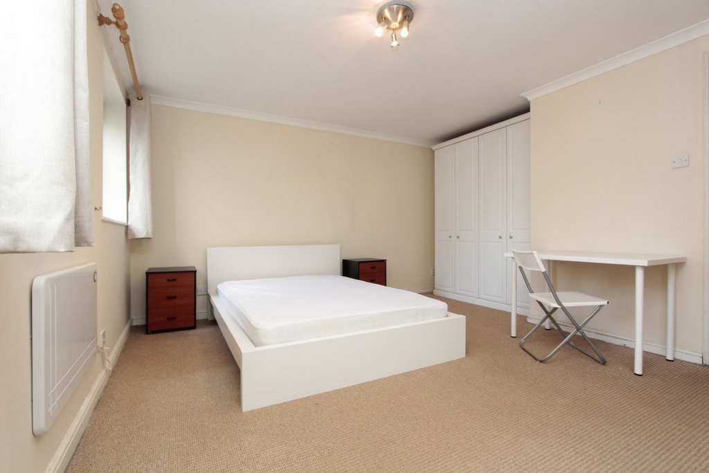 Similar Property: Ensuite Double Room in South Keys