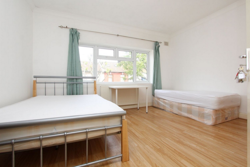 Similar Property: Double Room in Leyton