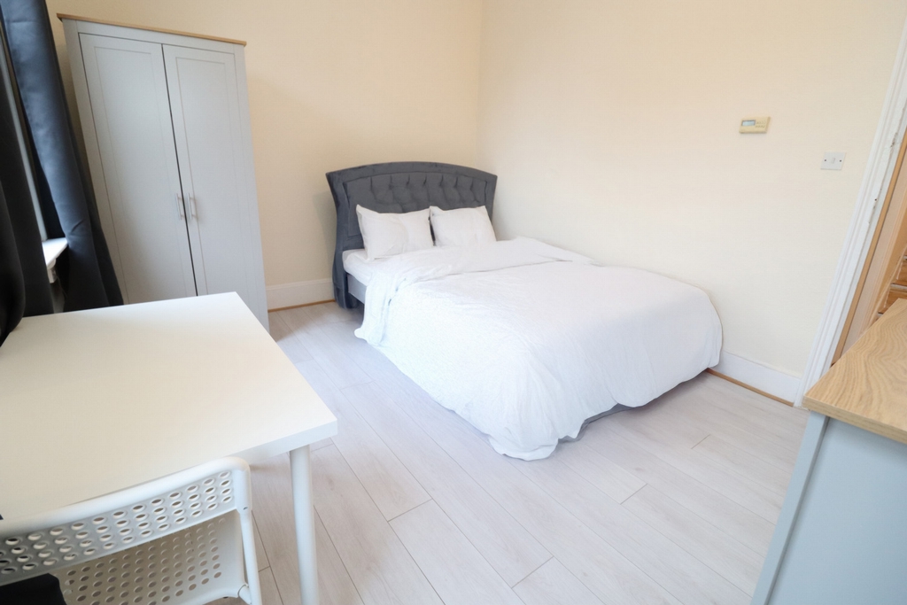 Similar Property: Double Room in Bethnal Green