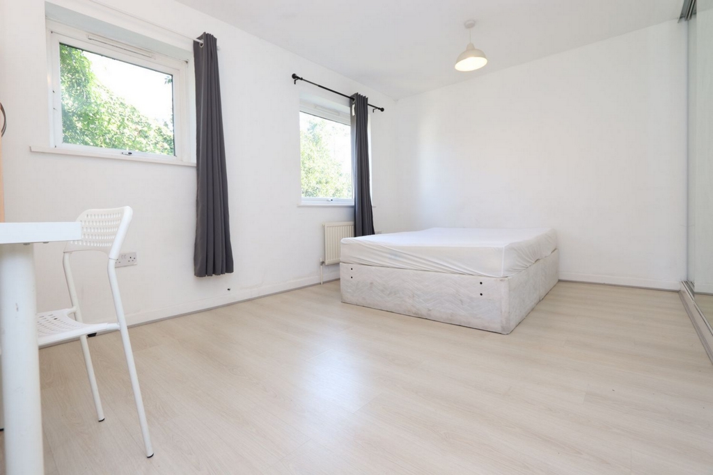 Similar Property: Double room - Single use in Canada Water