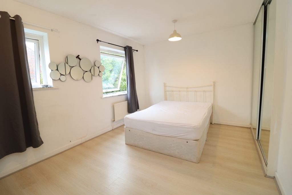 Similar Property: Double room - Single use in Canada Water