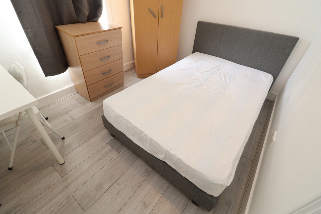 Similar Property: Double room - Single use in Upton Park