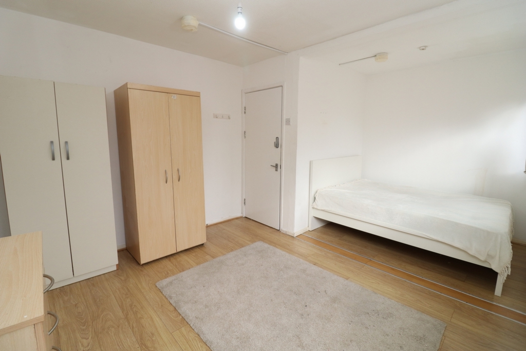 Similar Property: Double Room in Bethnal Green